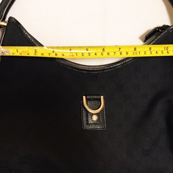 GUCCI Black Hobo Style Handbag with Gold Details - Picture 3 of 8